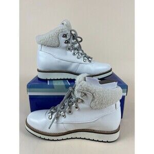 White Mountain Cozy Ankle Boots Womens 7 White Hiker Shoes Lace Up Winter NWB